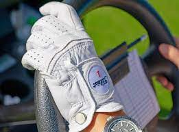 Best Golf Glove for Sweaty Hands